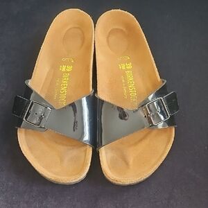 Birkenstock Glossy Patent Leather Black Sandals,39